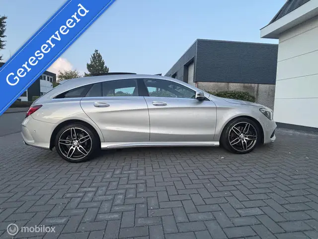Mercedes-Benz CLA Shooting Brake 250 AMG 2017 Benzine 8