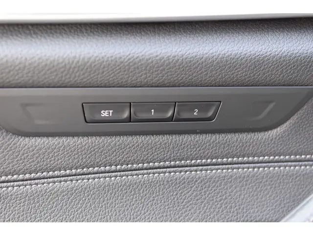 BMW 5 Serie 520i High Executive 2020 Benzine 14