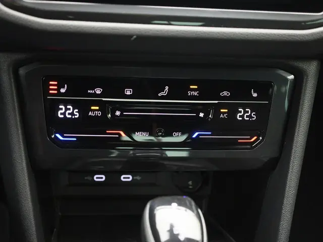 Volkswagen Tiguan 1.5TSI/150PK Move DSG 2023 Benzine 26