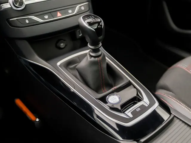 Peugeot 308 SW 1.2 PureTech GT-Line Sport 2021 Benzine 11