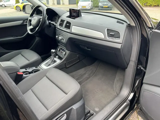 Audi Q3 1.4 TFSI CoD Adrenalin Automaat 2016 Benzine 13