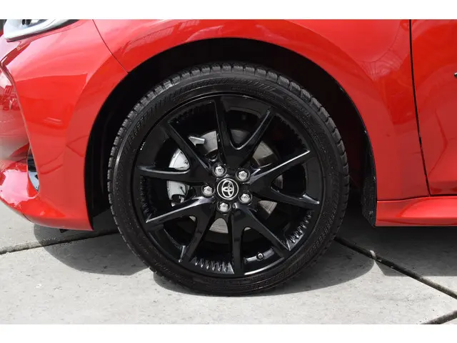 Toyota Yaris 1.5 Hybrid Executive 2022 Hybride Benzine 4