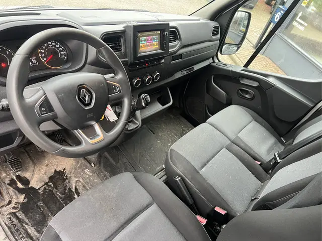 Renault Master T35 2.3 dCi 135 L2H2 2020 Diesel 38