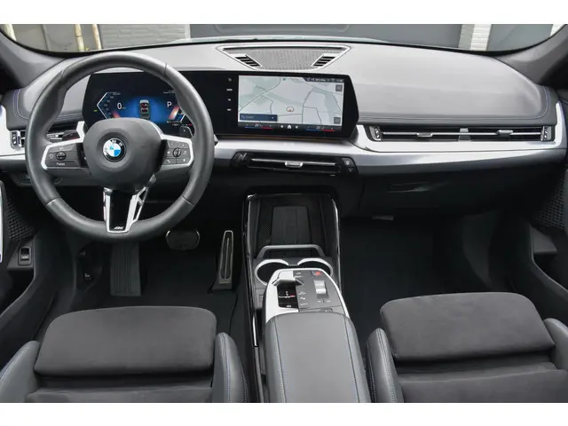 BMW X1 sDrive18i 2024 Benzine 11