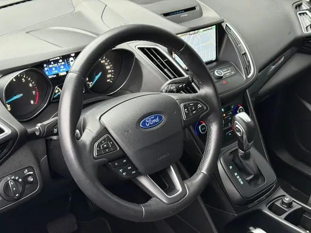 Ford C-MAX 1.5 Titanium 2015 Benzine 3