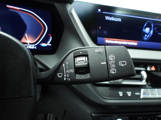 BMW 1 Serie 5-deurs 118i 2021 Benzine 25