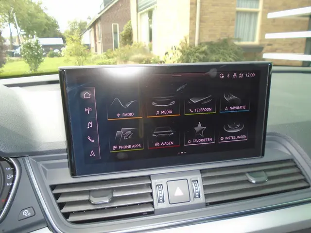 Audi Q5 50 TFSI e Advanced edition 2023 Hybride Benzine 12