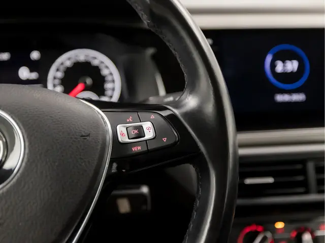 Volkswagen Polo 1.0 TSI Sportline 2019 Benzine 19