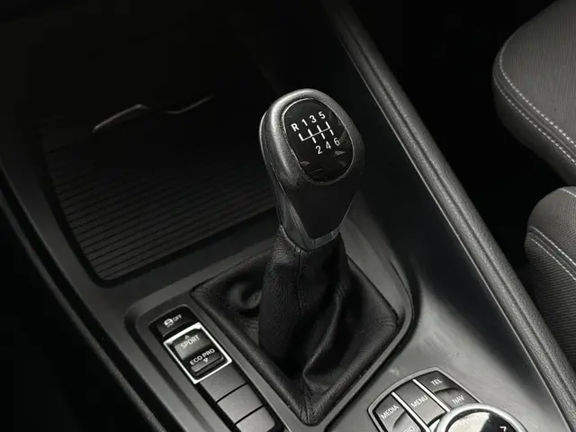 BMW X1 sDrive18i Centennial Executive 2017 Benzine 26