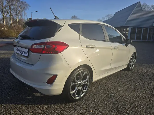 Ford Fiesta 1.0 EcoBoost Hybrid ST-Line X 2021 Benzine 4
