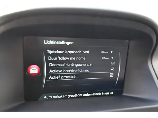 Volvo V70 2.0 T4 Dynamic Edition 2015 Benzine 53