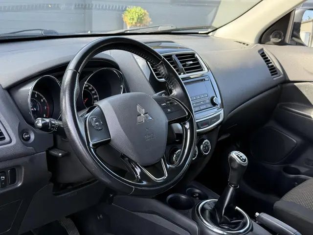 Mitsubishi ASX 1.6 Cleartec Bright 2015 Benzine 23