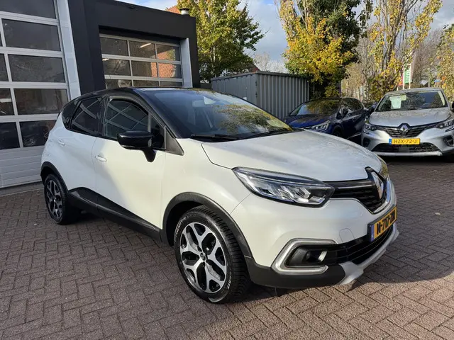 Renault Captur 1.3 TCe 150pk EDC Intens 2019 Benzine 3