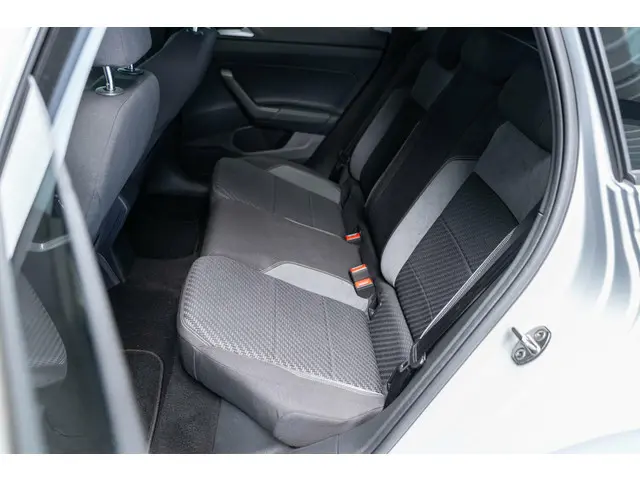 Volkswagen Polo 1.0 TSI Highline 2x R-line 2018 Benzine 37