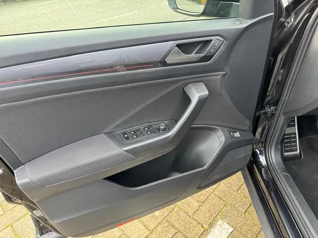 Volkswagen T-Roc 1.5 TSI Sport 2021 Benzine 10