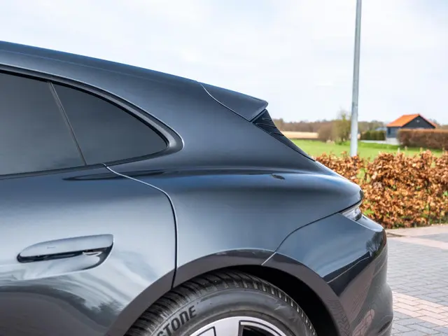 Porsche Taycan Sport Turismo 79 kWh 2022 Elektrisch 36