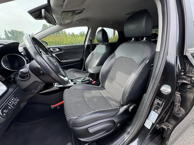 Kia XCeed 1.0 T-GDi DynamicPlusLine 2022 Benzine 18