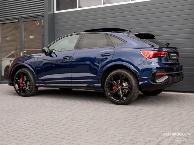 Audi Q3 Sportback 45 TFSI e S-Line 2022 Hybride Benzine 12