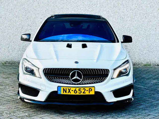 Mercedes-Benz CLA 250 Edition 1 2013 Benzine 3