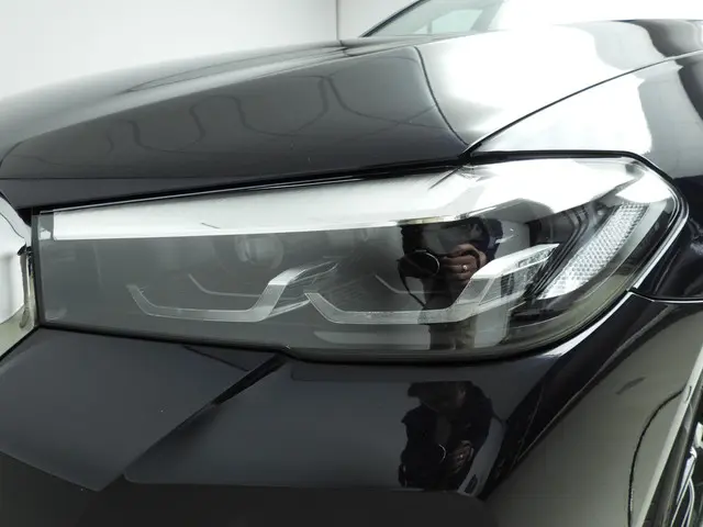 BMW 5 Serie Sedan 540i 2021 Benzine 40