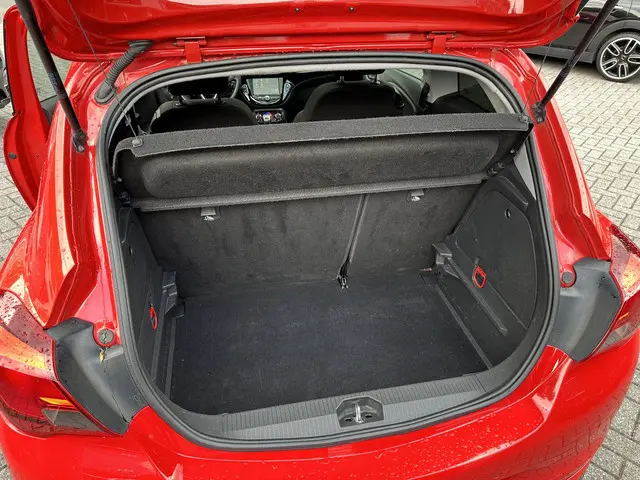 Opel Corsa 1.4 Turbo 150PK OPC-Line (GSI) 2016 Benzine 31