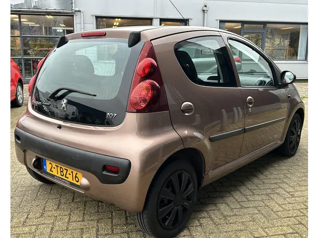 Peugeot 107 3