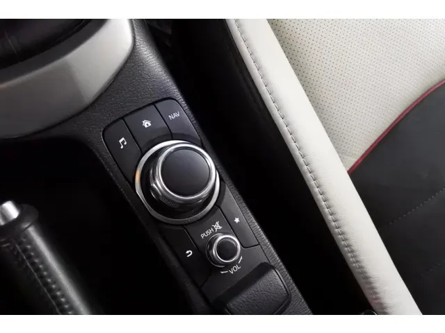 Mazda CX-3 2.0 120pk Exclusive 2017 Benzine 26
