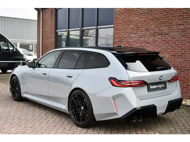 BMW M5 5-serie Touring 2025 Hybride Benzine 74