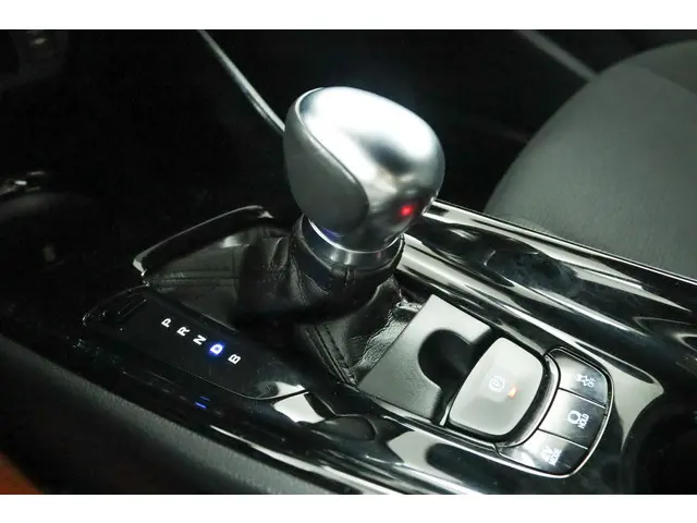 Toyota C-HR 1.8 Hybrid Dynamic 2017 Hybride Benzine 26