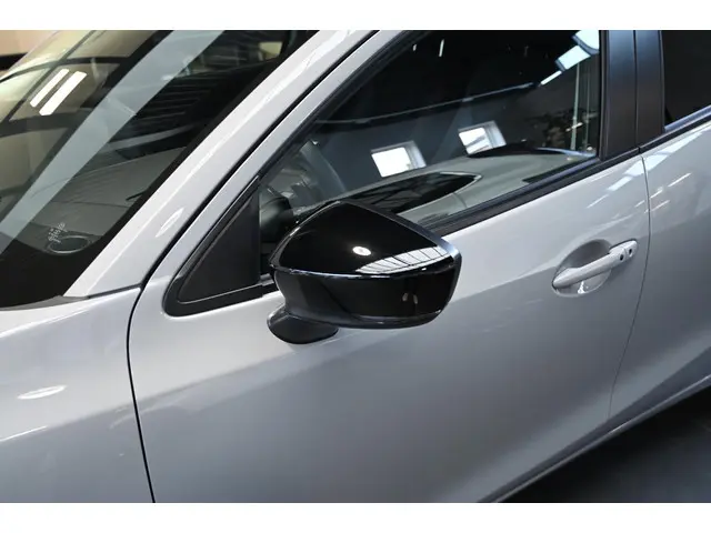 Mazda 2 SkyActiv-G 90 automaat Homura Aka 2024 Benzine 8