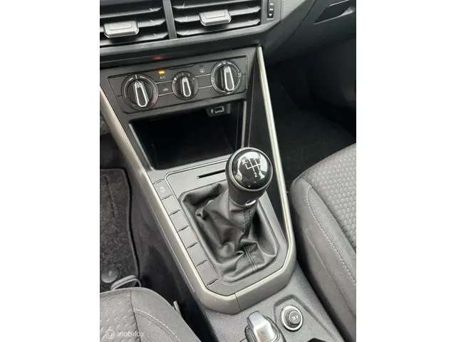 Volkswagen Polo 1.0 TSI Beats 2019 Benzine 17