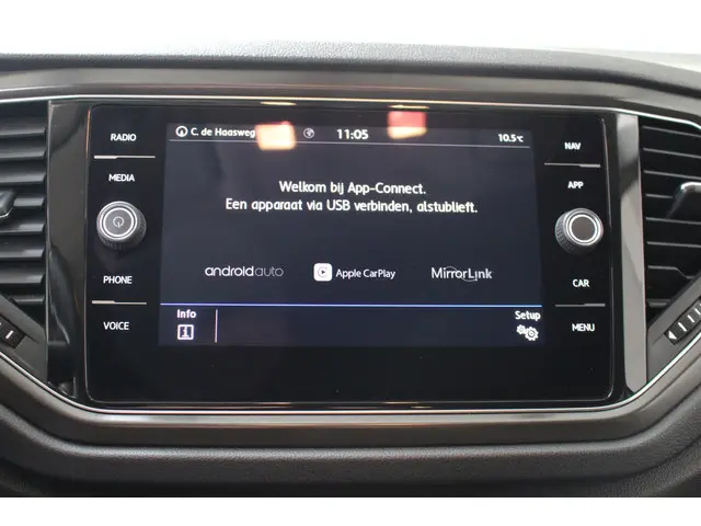 Volkswagen T-Roc 1.0 TSI Style Business 2019 Benzine 19