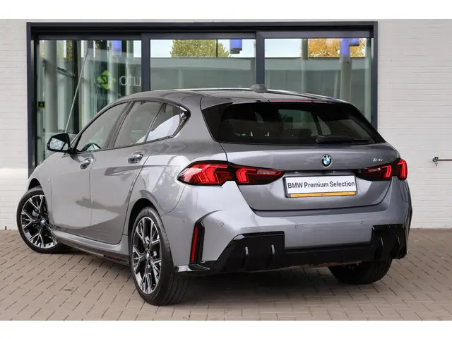 BMW 1 Serie 120 2024 Benzine 2