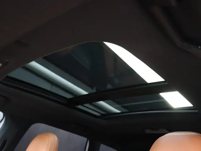 Volvo XC60 2.0 T5 R-Design 2017 Benzine 12