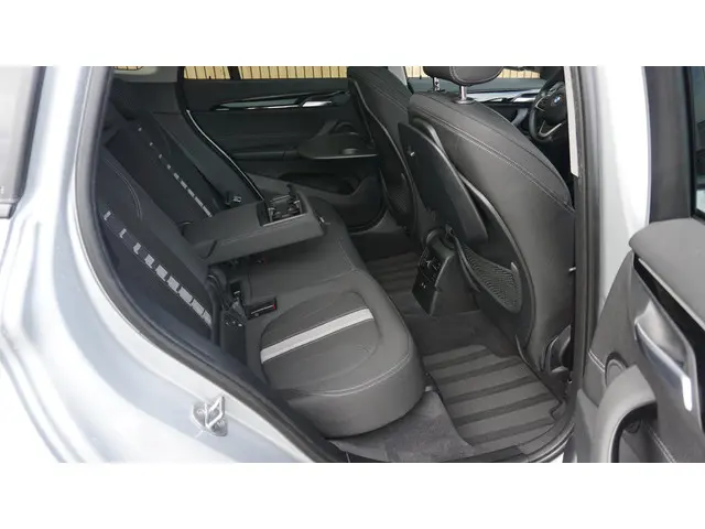 BMW X1 sDrive18i 140pk High Executive 2019 Benzine 21