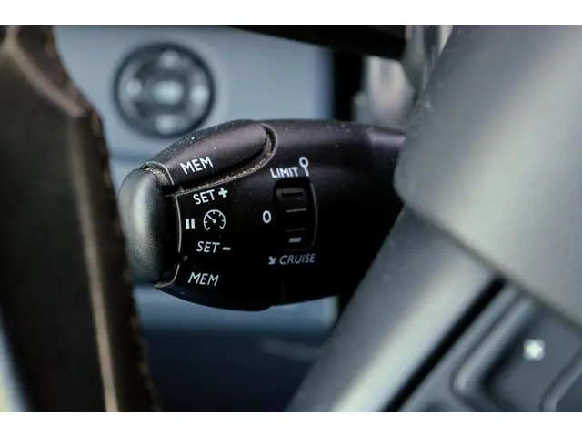 Opel Vivaro-e L2H1 Innovation 75 kWh 2021 Elektrisch 27