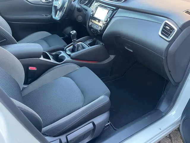 Nissan QASHQAI 1.2 N-Connecta Panodak 2018 Benzine 19