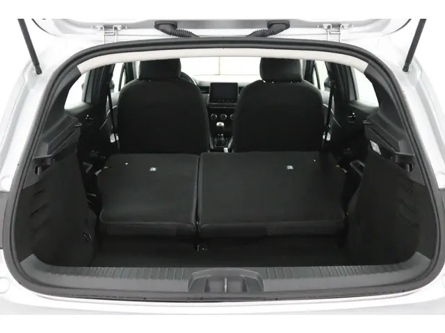 Renault Clio 1.0 TCe 90 Equilibre 2023 Benzine 30