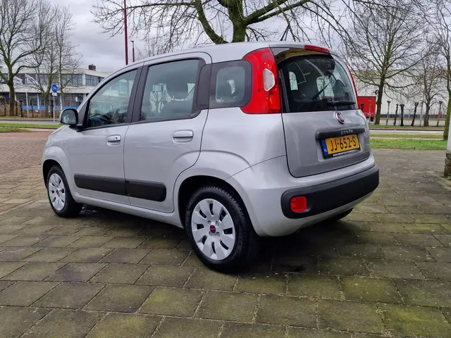 Fiat Panda 0.9 TwinAir Lounge 2016 Benzine 10