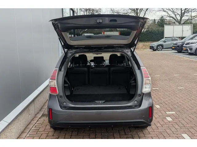 Toyota Prius Wagon 1.8 Aspiration 2015 Hybride Benzine 10