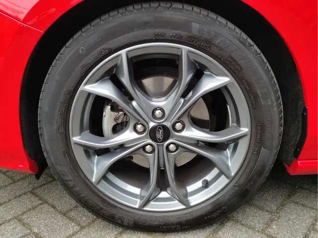 Ford Focus 1.0 EcoBoost ST Line Business 2020 Benzine 10