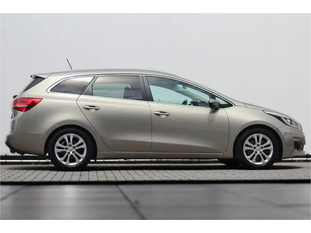 Kia cee'd Sportswagon 1.6 GDI DynamicLine 2015 Benzine 3
