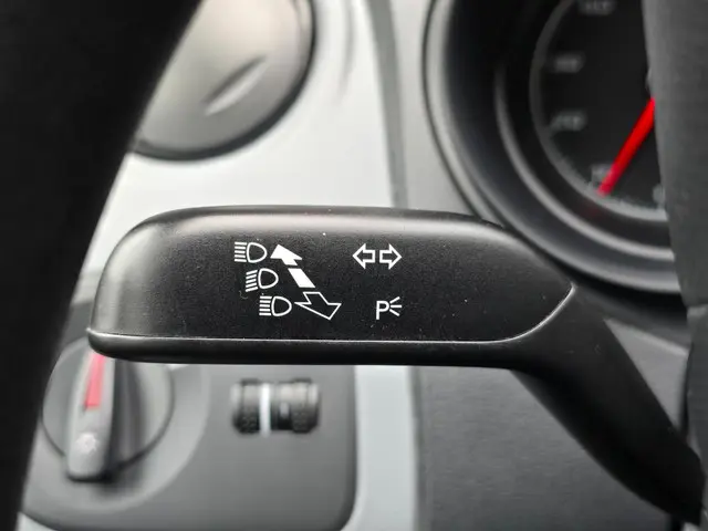 SEAT Ibiza Seat Ibiza 1.2 TSI Enjoy Airco 2013 Benzine 22