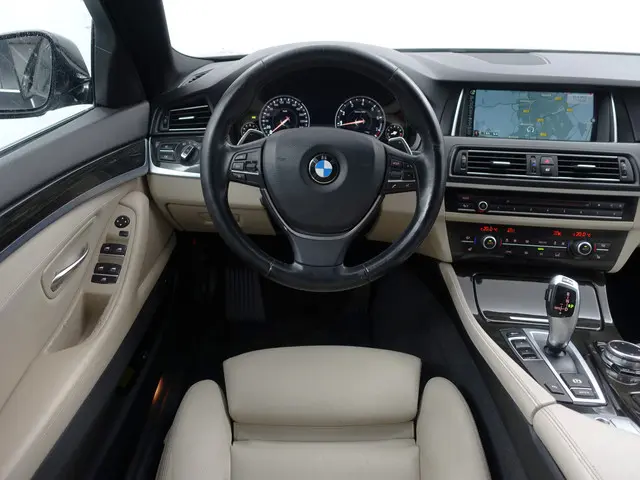 BMW 5 Serie 520i Luxury Edition Aut- 2014 Benzine 6