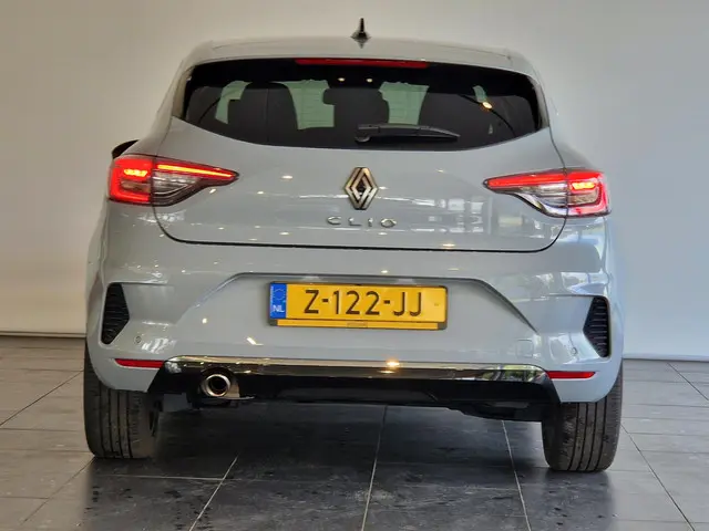 Renault Clio 1.0 TCe 90 GPF techno 2024 Benzine 16