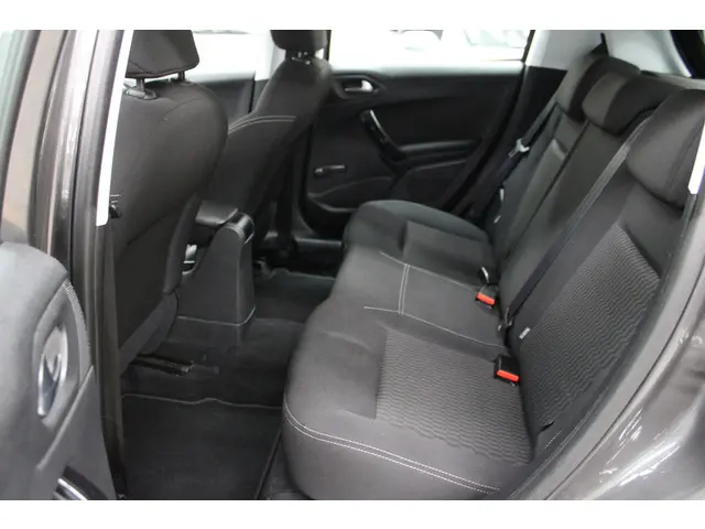 Peugeot 208 1.2 PureTech Blue Lion 2018 Benzine 7