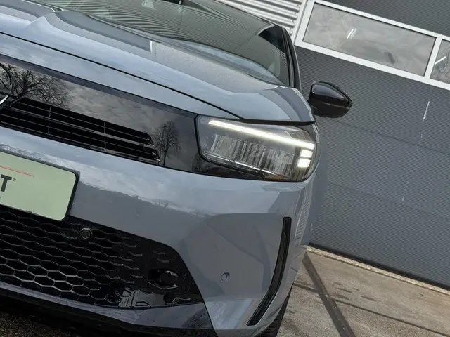 Opel Corsa 1.2 GS Line 2025 Benzine 13