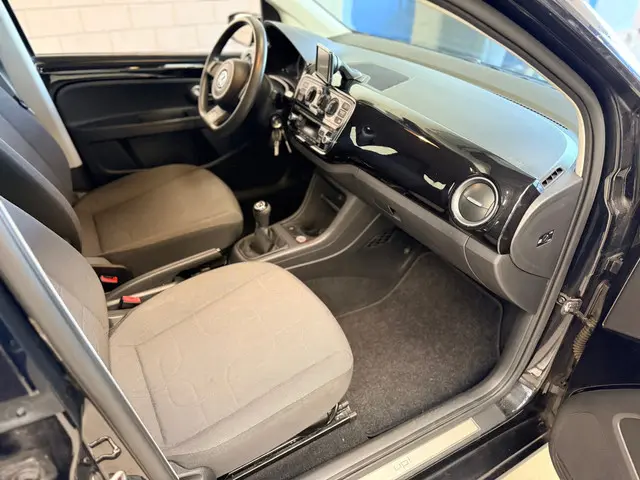 Volkswagen up! 1.0 move up! BlueMotion 2014 Benzine 10