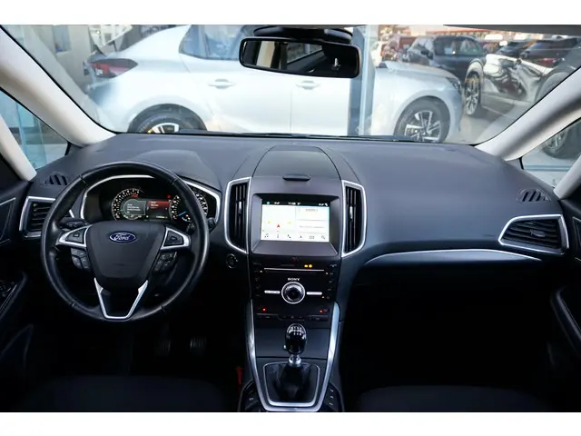 Ford Galaxy 1.5 Titanium 2018 Benzine 4