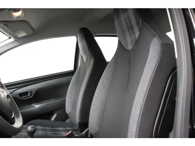 Peugeot 108 1.0 e-VTi Blue Active 2020 Benzine 15